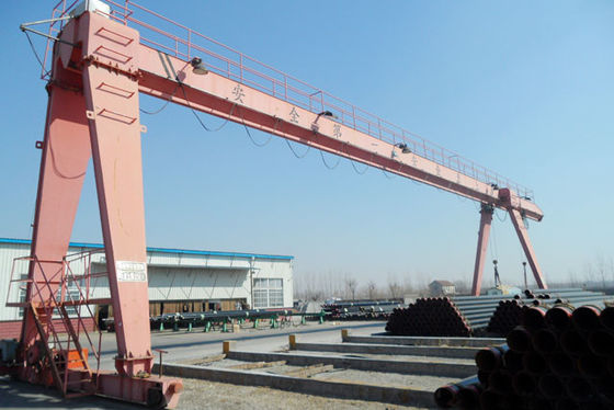 Heavy Duty Single Girder Gantry Crane MH Type Cabin Control 40m Lifting