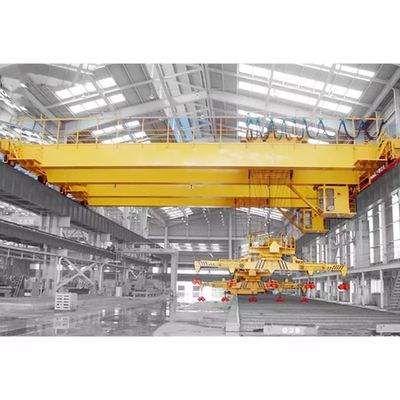 PLC Magnetic Overhead Crane 30 ton Bridge Crane Remote Control Dengan Sling