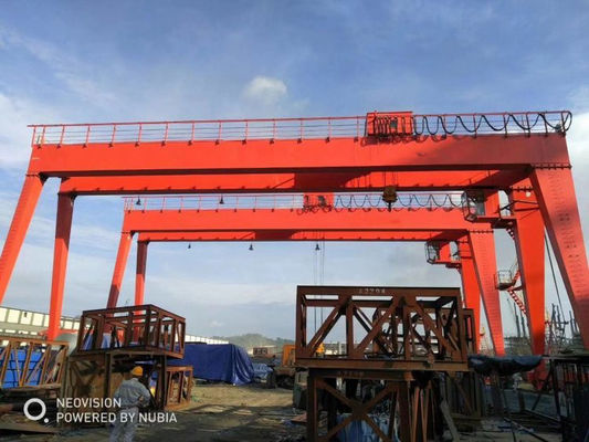 100t MG Type Double Girder A Frame Gantry Crane Dengan Electric Hoist Rentang 7.5m ~ 35m