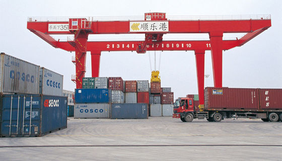 Derek Gantri Kontainer Khusus 40 Ton RMG Rail Mounted Quay Crane
