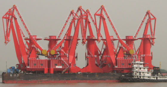Kontrol Kabin 30ton Harbour Portal Crane Dock Jib Gantry Crane Four Link Type
