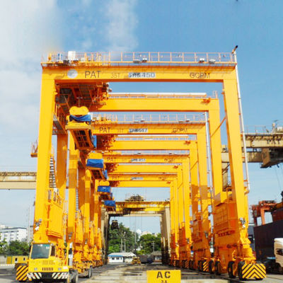 20 Ton RTG Container Hidrolik Gantry Crane Straddle Carrier 6 - 10m Lifting