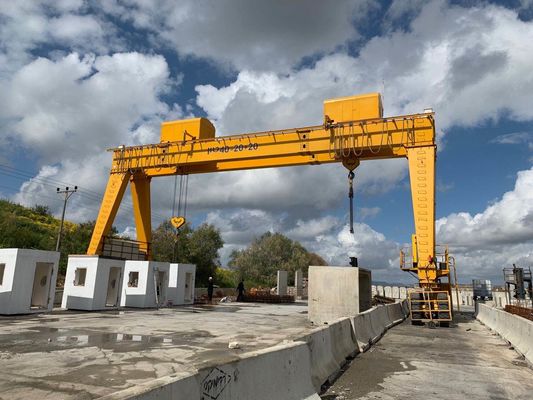 5 - 500 ton Kapasitas RTG Crane Listrik Double Beam Rubber Ban Gantry Crane